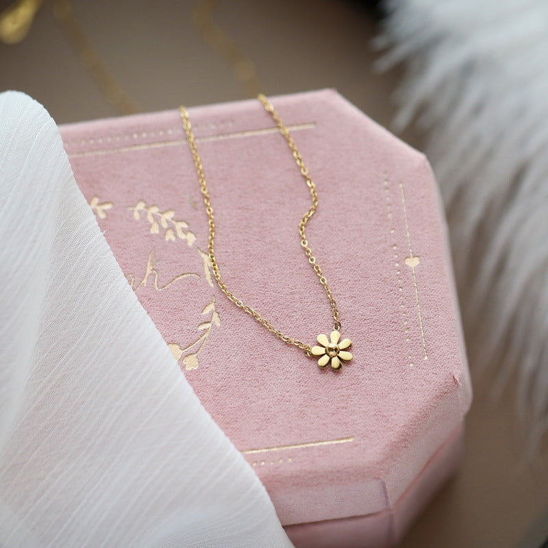 Scoup Gold colored Flower Pendant Necklace