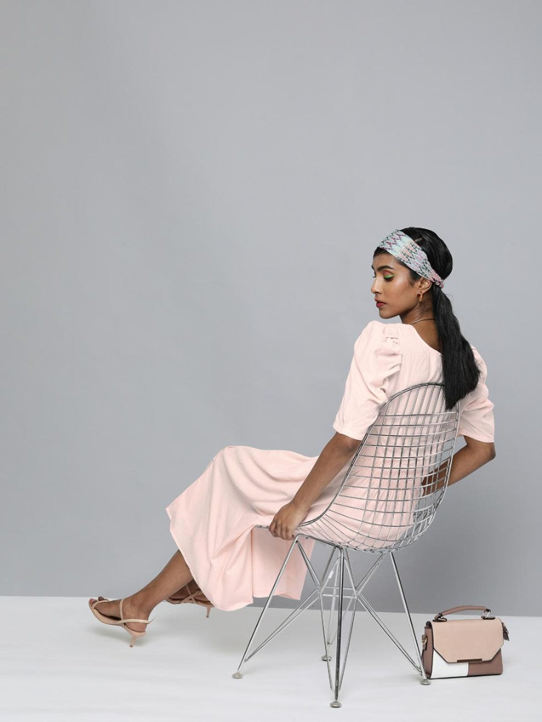 scoup Light weight denim dobby shift dress, has a round neck, three-quarter puff sleeves, and slightly flared hem.