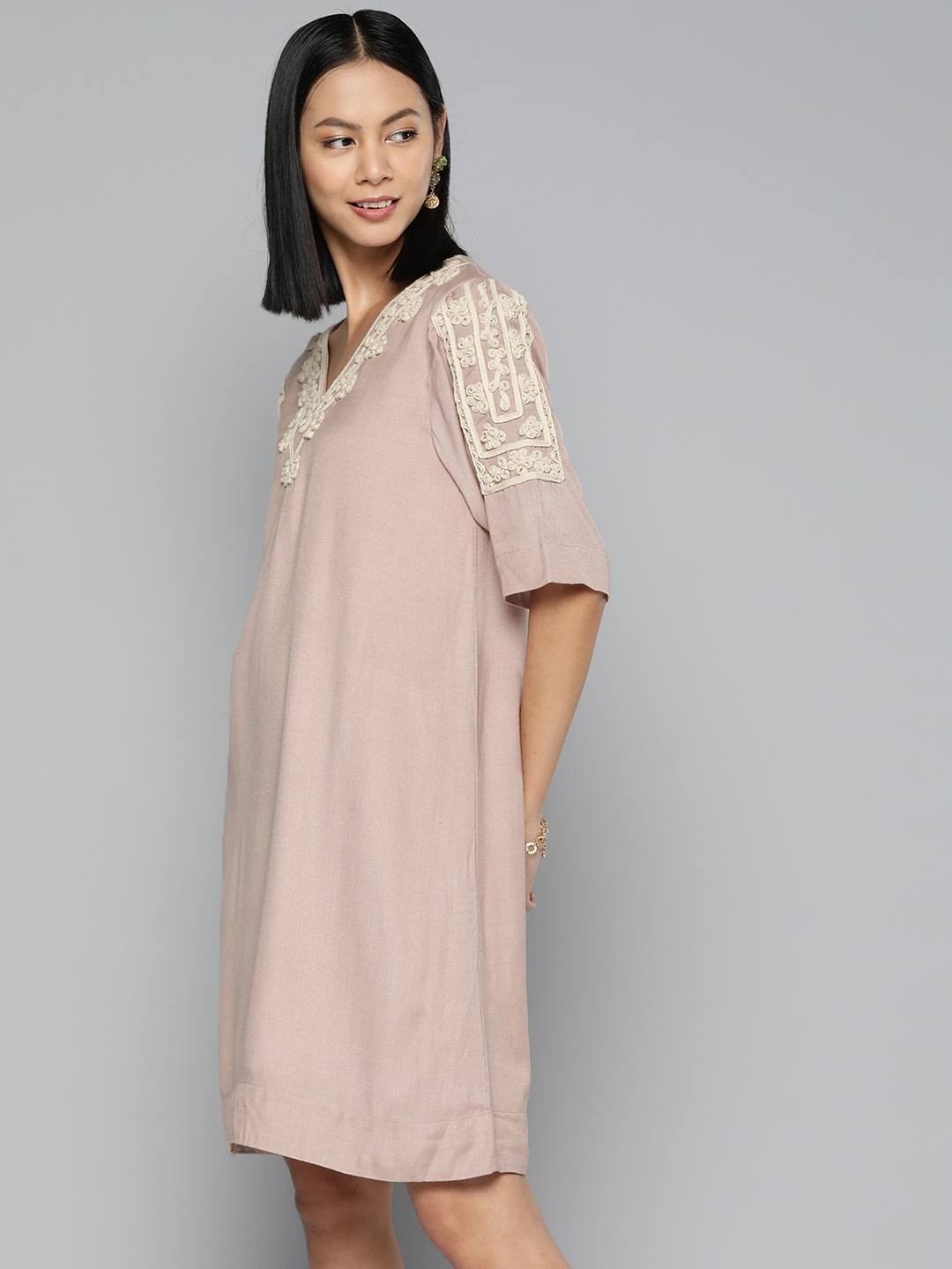 Scoup Thread work dusty pink dress