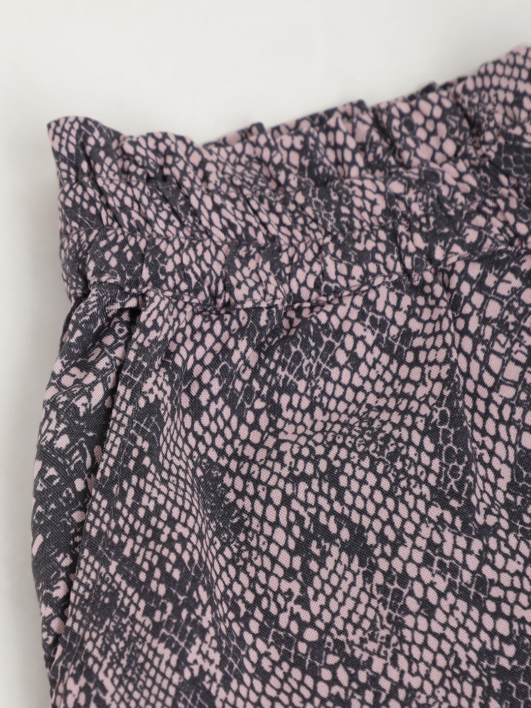 Printed Trouser with waist frill & side pockets