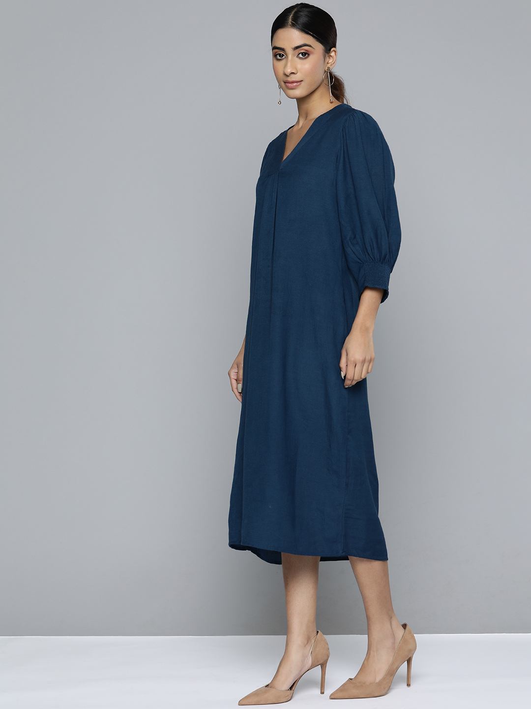 Scoup navy-v-neck-front-pleat-deailed-dress