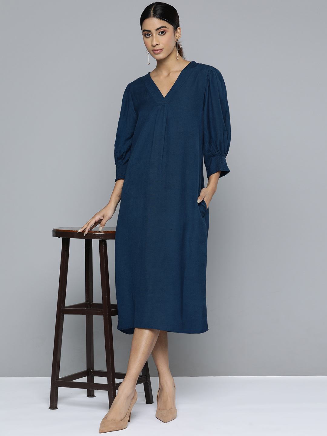 Scoup navy-v-neck-front-pleat-deailed-dress