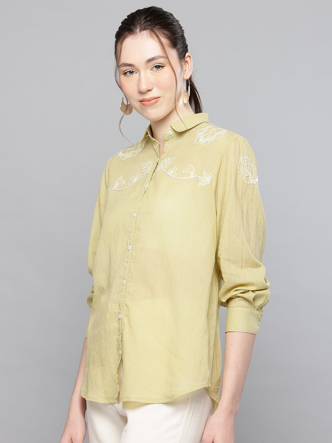 Mustrad Cotton dobby hand embroidered shirt