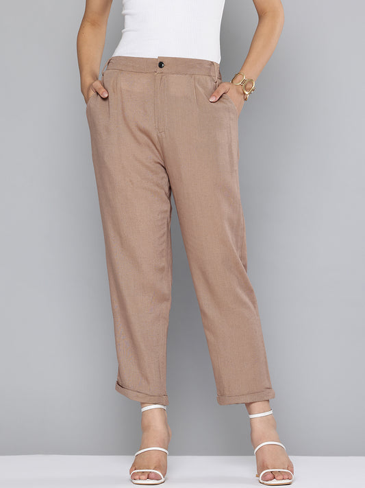 Straight fit pleated brown trousers