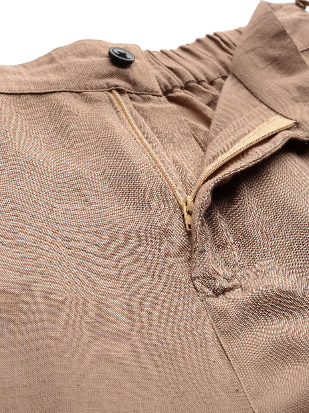 Straight fit pleated brown trousers