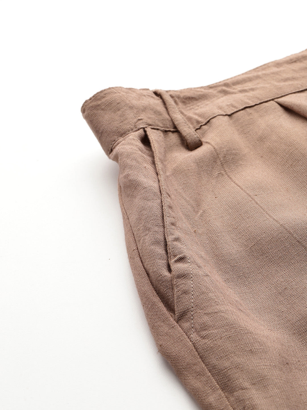 Straight fit pleated brown trousers