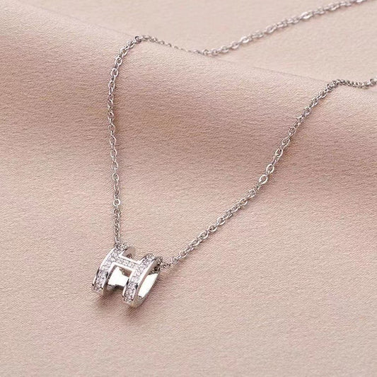 Silver-colored Initial 'H' Pendant Necklace