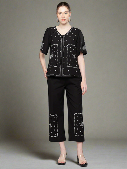 Black embroidered cord-set