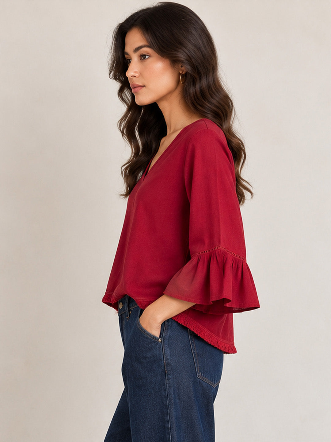 scoup-v-neck-lace-top