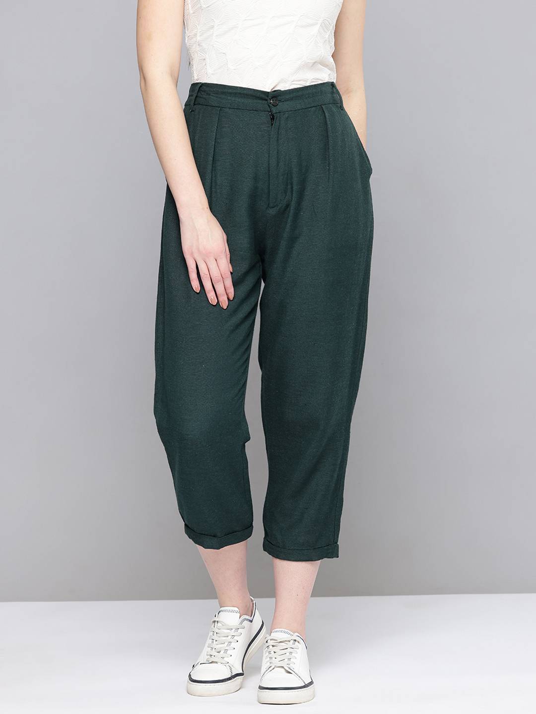 Women Relaxed Pleated Trousers